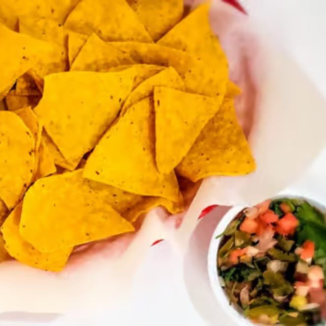 Chips & Pico De Gallo.
